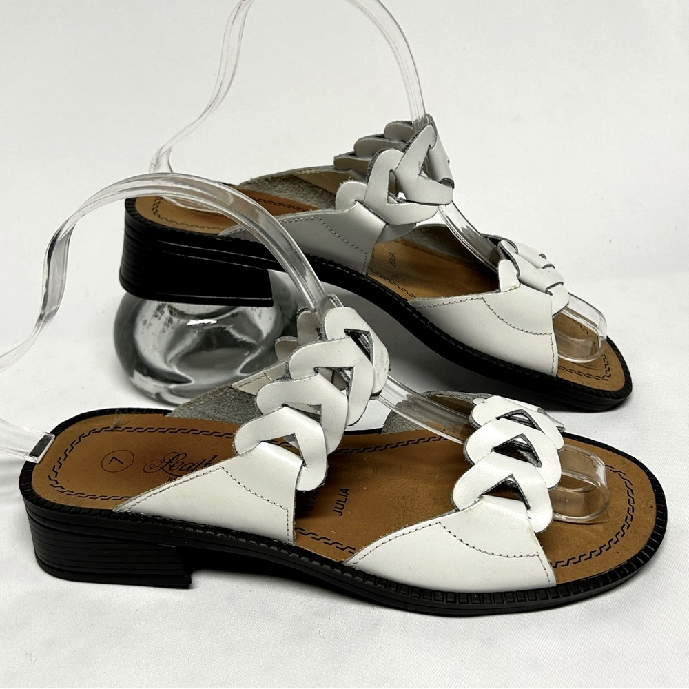 Leather Craft By Fashion Tradition Julia White Slip On  Sandals Sz 7 NWOT
